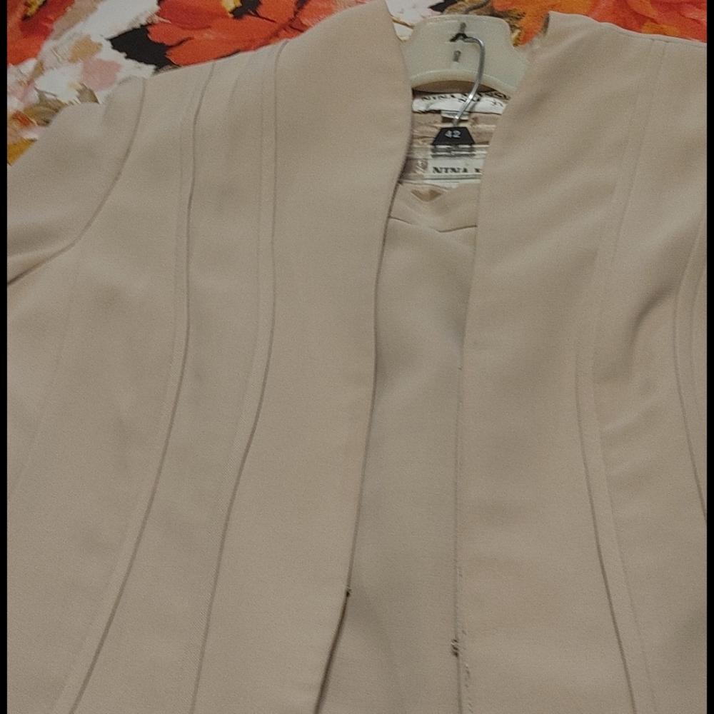 Ladies 2 PC suit